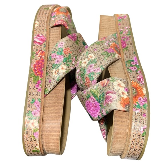 Johnny Was Tan and Purple Sandals SZ 6 - Picture 5 of 8